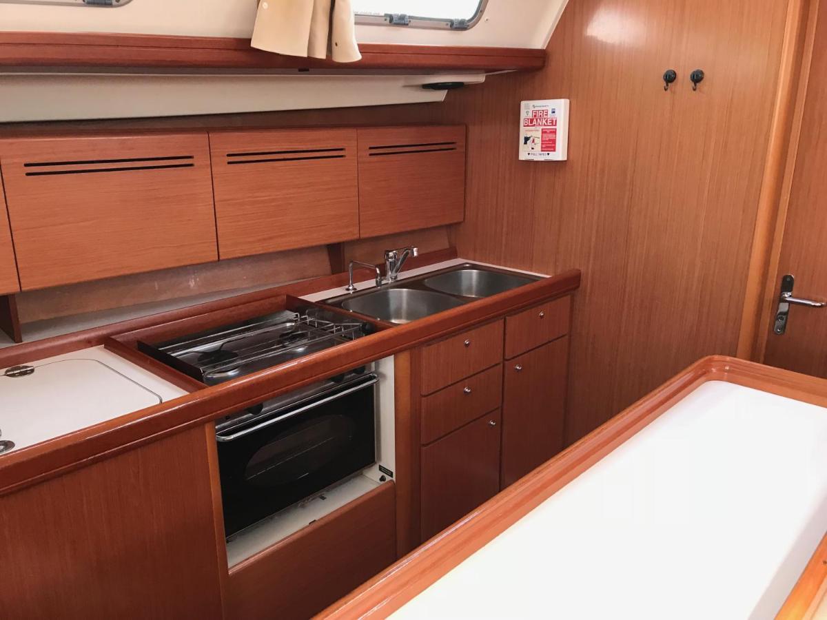 Old Harbor Corfu Yachts公寓 外观 照片